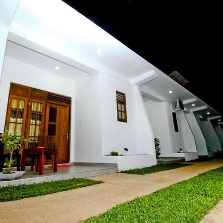 Sirisara Holiday Resort Anuradhapura Exterior foto